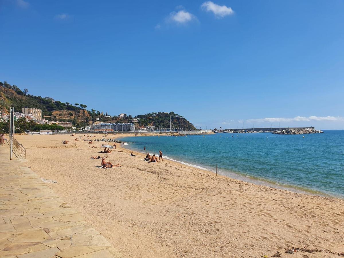 Habitacion Delante De La Playa Blanes Exterior foto